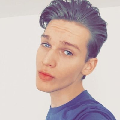 bluenewman_'s profile picture. 18 years chat shit get banged up I let u know if I hate u ❤️❤️ I'm gay but dw gals I go for both mainly boys tho ❤️❤️