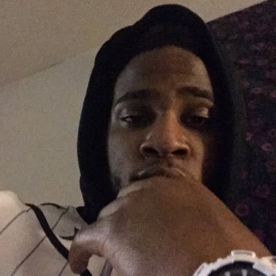 VeryBlunt11's profile picture. College Life #SIU