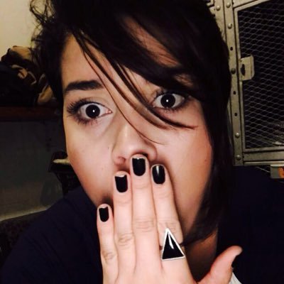 samirasanicoe's profile picture. cozinheira que usa esse espaço pra falar as bosta que pensa e mandar gente otária  tomar no c@!