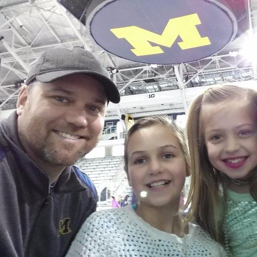 Michigan fan, alum, ex lefty pitcher, golfer, bowler, father of daughters. #GoBlue