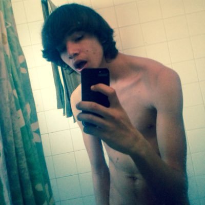 hey guys im cory i hope you guys are having a good day you guys should watch my youtube videos https://t.co/eFvv1o3D4M and add me on facebook