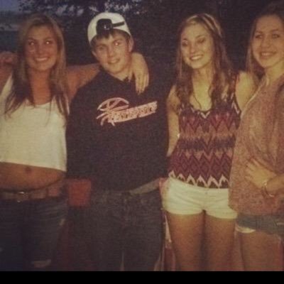 K1ngBrandon15's profile picture. 