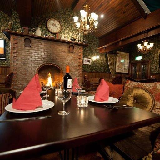 Basil Sheils Bar, Restaurant & Accommodation, is Situated 5mins outside Armagh City. Call 028 37 538647 to Make a Reservation