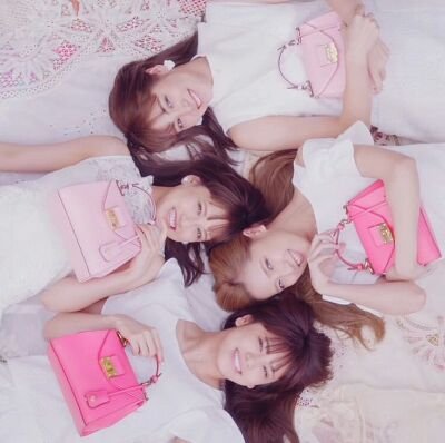 C_Samantha_Vega's profile picture. 藤井萩花 @___shuuka_vo                                    藤井夏恋 @___karen_vo                                       佐藤晴美@harumi_1225 楓@na__KAEDE