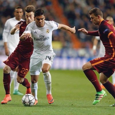 ¿Quieres hacer una liga de FIFA 16 en solitario o con tus amigos? Manda MD, nosotros nos encargamos de organizarlo