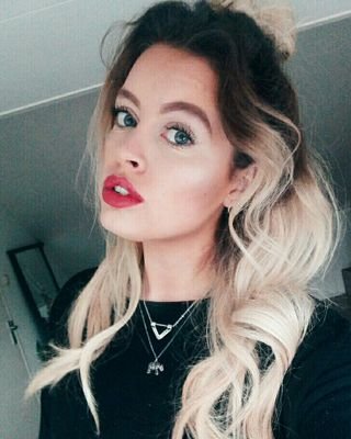 19/ Nijkerk /  hairdresser / makup lover/ fashion