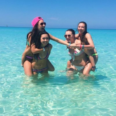 NatParsonson's profile picture. stay gold