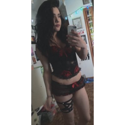 18 yo.#teen #Camgirl & #adultentertainer I make custom XXX/fetish content. I'll blow your mind through your screen! goddessapril47@gmail.com