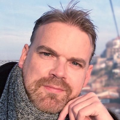 Consultant in the Digital TV domain, with a focus on integration and quality topics. Has a passion for working with people, traveling, and languages.