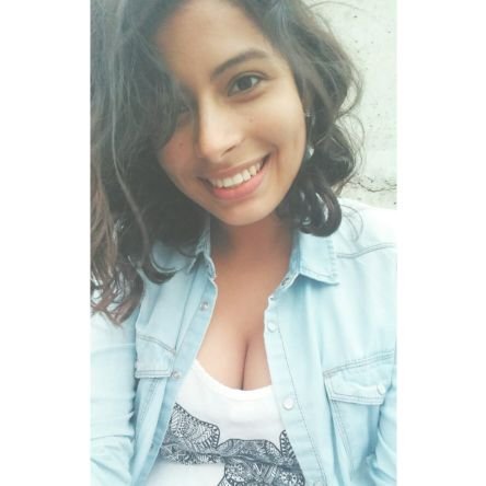 Panameña / Enamorada del Arte en todas sus expresiones / Estudiante de Lic. en Management énfasis en Económica y Finanzas / Blogger (Al menos lo intento)