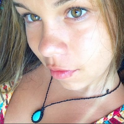 jullyeec's profile picture. Instagram: jullye_c Snap: jullyecosta