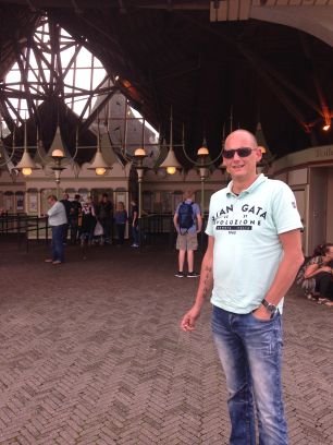 Ben de eersteklas versie van jezelf i.p.v. de tweederangs versie van iemand anders.