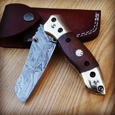 all types of custom hand made damascus or stainless steel knives.
we give your imagination a real world