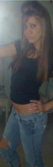 dorkyDearie31's profile picture. 