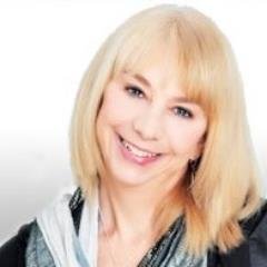 Money Mindset Coach that helps you remove money blocks and transform your money story so you can experience true financial abundance.