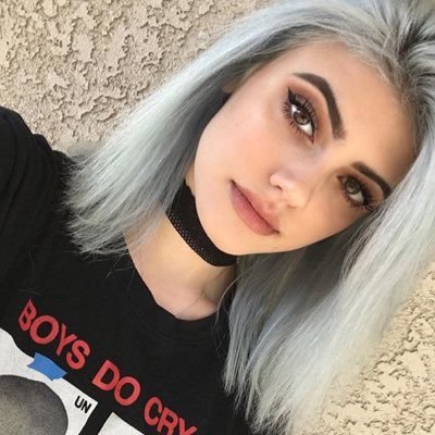 ambrp_'s profile picture. 