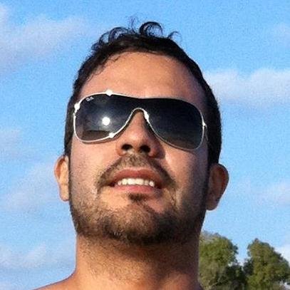 Data engineer; Clojurian & Scala guy; Body builder; Piano player & Tech geek
