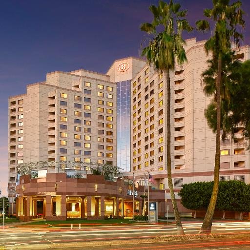 Experience California Cool at The Hilton Long Beach. Our stunning multimillion dollar transformation & top rated customer service will make your stay memorable.