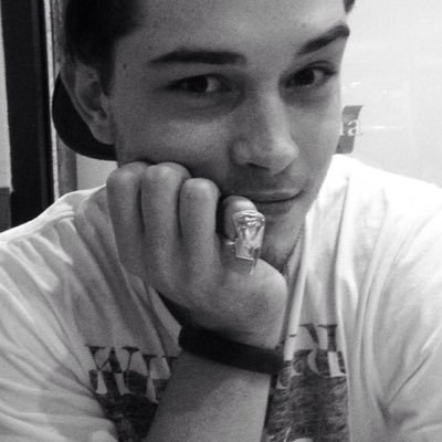 aidenrpgtvd1's profile picture. hérétique.