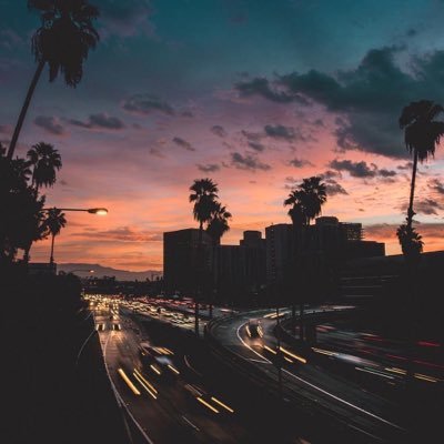 IHallstaff's profile picture. idk I'm pretty boring