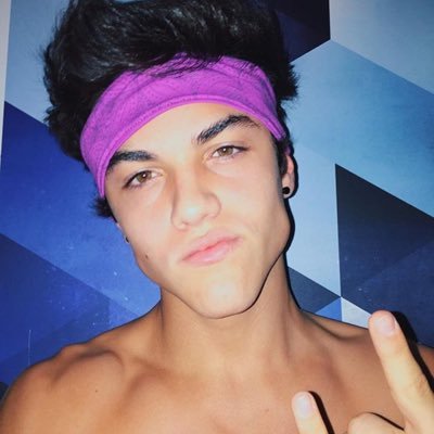 free follow from @harmonydolans :) plz go follow her