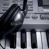 Alaa94Adnan's profile picture. إني كسحرِ قصيدةٍ لاشىءَ يُشبهني ولا مثلي أحد