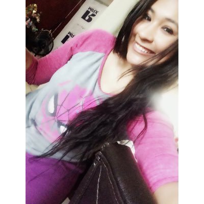 Mother of Derek. 20 years old . follow me on instagram @_marianaelizaabeth . snapchat mariana0424