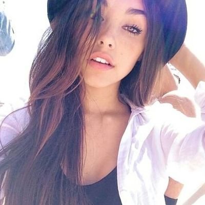 HMikaelsonRP's profile picture. 21 ans • Étude de photographie • Changement capillaire fréquent