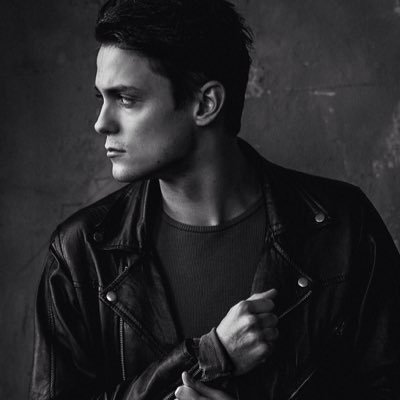 Support @JulianJordan and his music! :) @JulianJordan followed on 7/7/15.