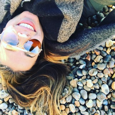 MV_Bonaccini's profile picture. Io dico che la poesia va da anima ad anima e il corpo, quello lo si incontra dopo . AJ