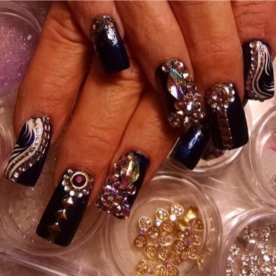 Nail Tech since 1994, love Freehand nail art, acrylics, any challenge.
