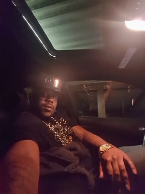 SARICHCROWNME85's profile picture. Military Veteran| Proud Father| Loving Husband|HHI Seahawks Football & Irmo High Football Fan| Irmo High School Alumni 2003| Limestone University Alumni 2022