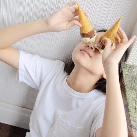 vickytingzeng's profile picture. Vocalist / Songwriter/Producer/DJ🎶
She/Her