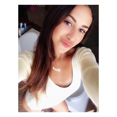 Russriveraa's profile picture. Lo mejor es lo que fluye. Hala madrid