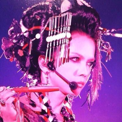 luck365jpn's profile picture. ♣︎3.♣︎7.♣︎A.♠︎K. 覚えているかい？残り2枚のKはワンペアか、Good night? ♣のKと♥のAを持ってる奴がいるか？とすると、残るKはおそらく♦だと思われる。ワンペアを持っている奴がいなければ、ほぼ勝利は確定する。全く、予想外のストレートフラッシュさえなければね