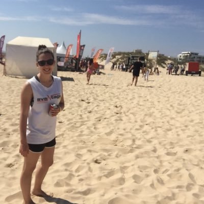 AngelaKmero's profile picture. Estudiante de CCAFYD, TAFAD. Maniática del orden hasta decir basta. Se trata de salvarse o de vivir.