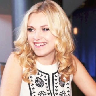 Hi beautiful people, please follow @elizataylortho. that'd be amazing. :')