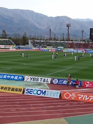 趣味はサッカー観戦と読書。そして音楽を聴くこと歌うこと。頑張っている人を応援することが好き!サッカーはヴァンフォーレ甲府サポーター。地元のジェフも応援しています。 #ヴァンォーレ甲府 #THEALFEE #尾崎裕哉 #藤巻亮太
