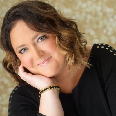 I'm a Mama, Wife, Photographer and Essential Oil Leader! For photography follow me at @ShannonKaeding For essential oils follow me at @essentially_shannon