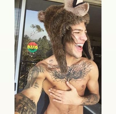 kalebrpgaft's profile picture. Si les gens te détestent c'est qu'ils t'ont aimé un jour.