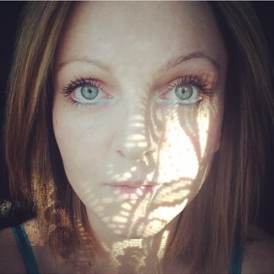 Meditation & mindfulness teacher 🌍Entrepreneur ⚪️Artist ⚪️ Interbeing 🌏 Building a better world from within https://t.co/4IkWh02XyY