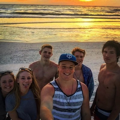 aspev33's profile picture. 