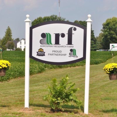 Supporting sustainable agriculture with environmentally-responsible solutions. Field-sized, replicated research trials focusing on fertilizer applications.