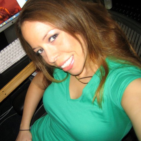 SheSmile's profile picture. World News, US, politics, tech, business... losing myself on the web!