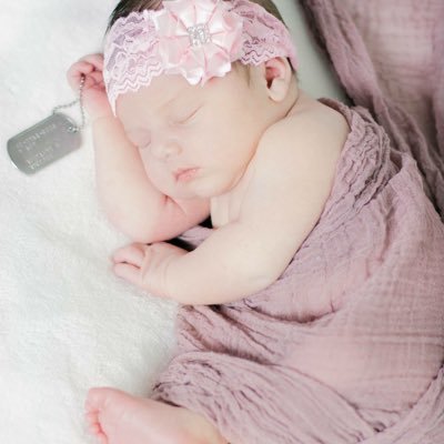 DHGDPhotography's profile picture. Twitter home of Down Home Girl Designs Photography~Clarksville, TN