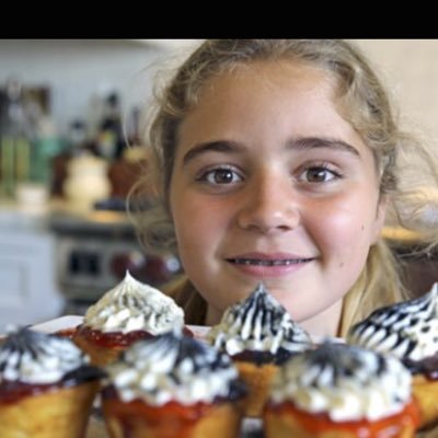 I love to bake things like brownies, cupcakes, cookies and bread. I am Gordon Ramsay's daughter. I love all star cheerleading, curling, and hockey.