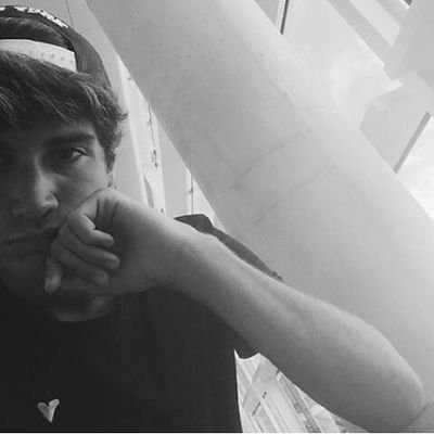 matthewrpg__'s profile picture. gay