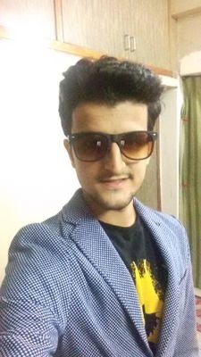 An Ambivert, stuck in Chennai from past 8 years, F.O.M in the making...