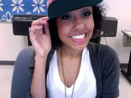 im new to thisss, if youu know me or ifff youu dont, folllow me (: