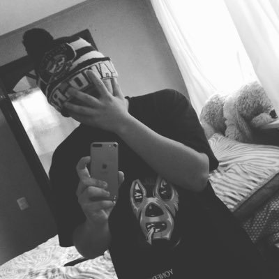 UrielElGruezo's profile picture. 